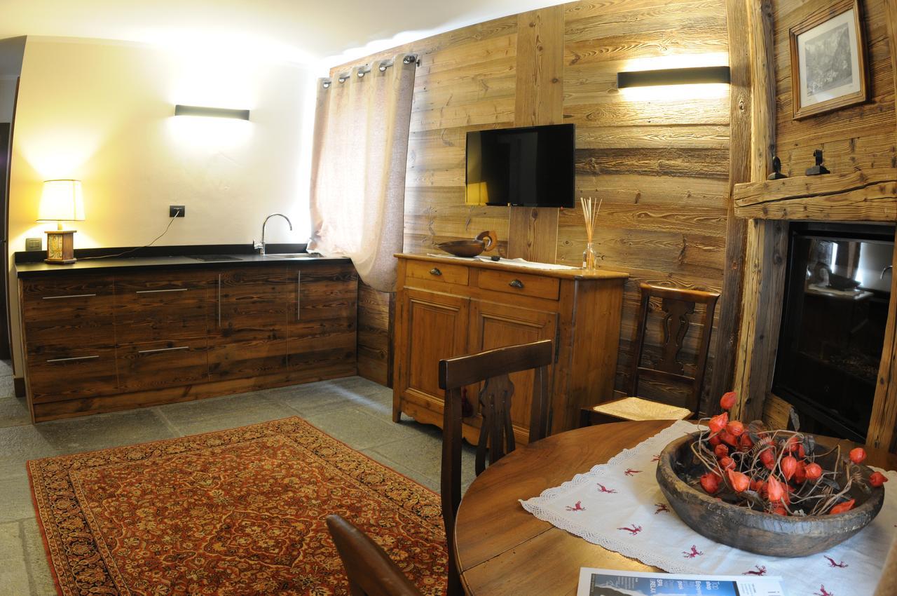L'Abri Des Amis Hotel Courmayeur Luaran gambar