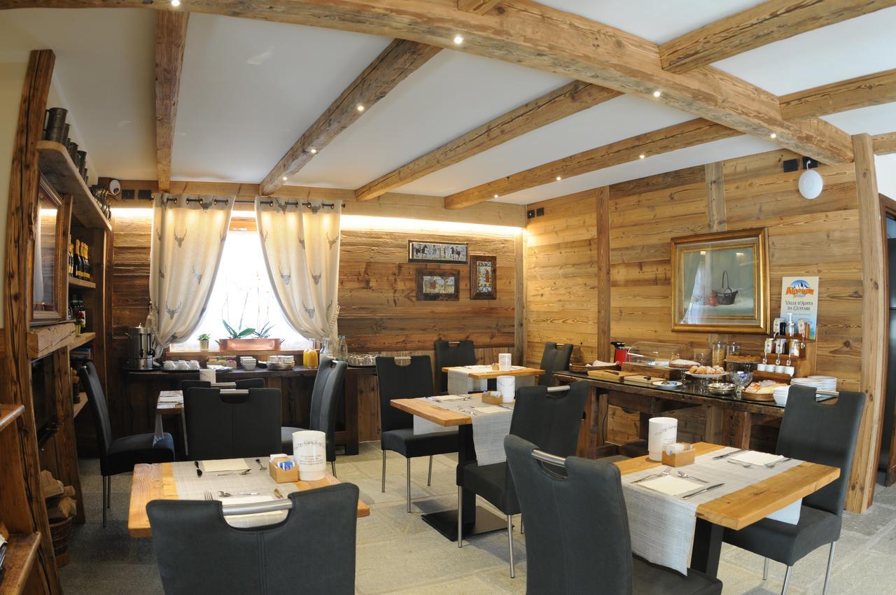 L'Abri Des Amis Hotel Courmayeur Luaran gambar