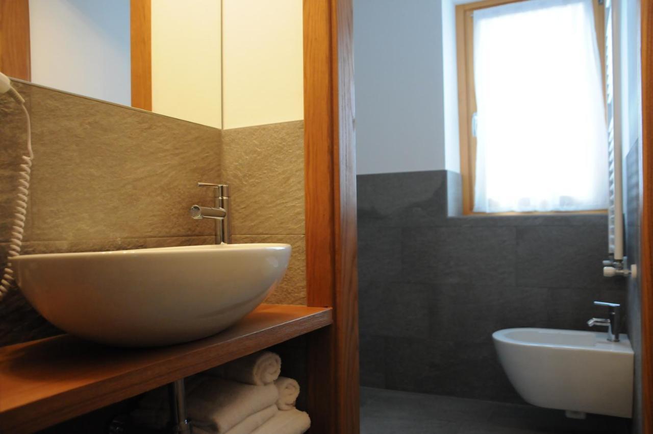 L'Abri Des Amis Hotel Courmayeur Luaran gambar